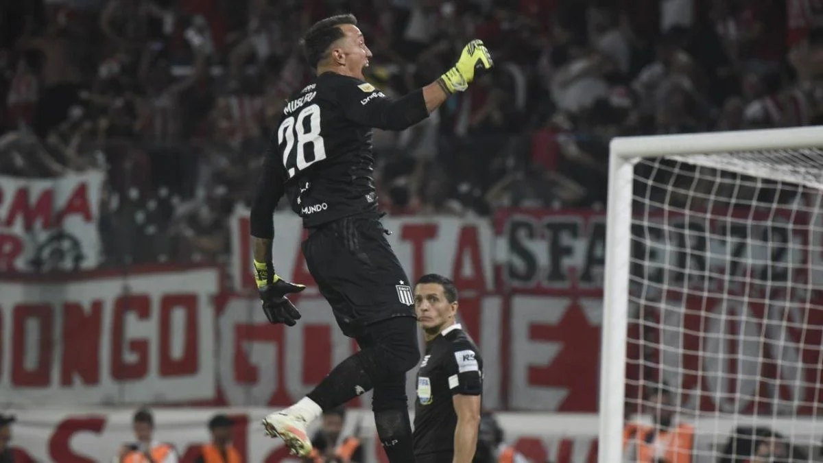 Fernando Muslera advierte: "Sabemos lo que es Gimnasia"