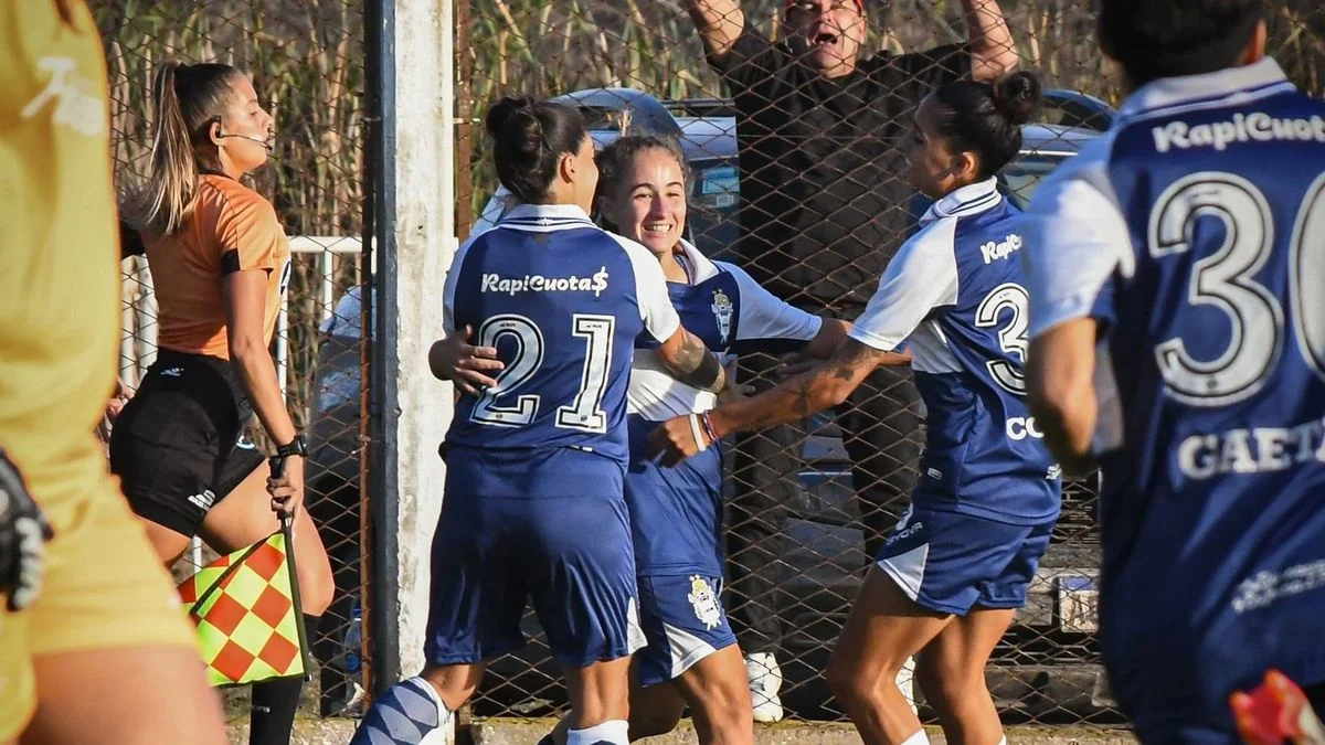 El Femenino de Gimnasia ganó cerca del final