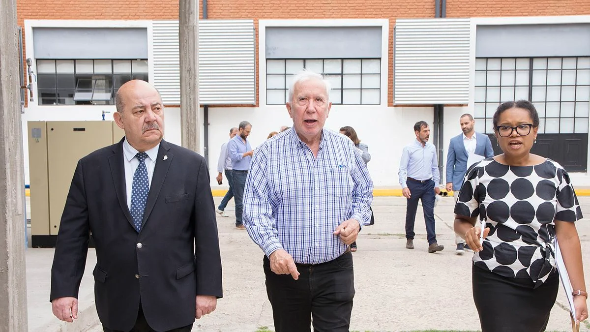 La embajada de Estados Unidos visitó La Plata y recorrió establecimientos de la UNLP
