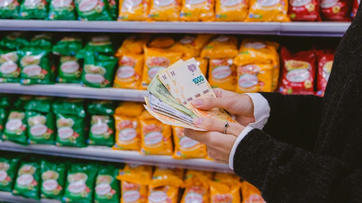 Inflación: una familia necesitó más de un millón de pesos para no ser pobre