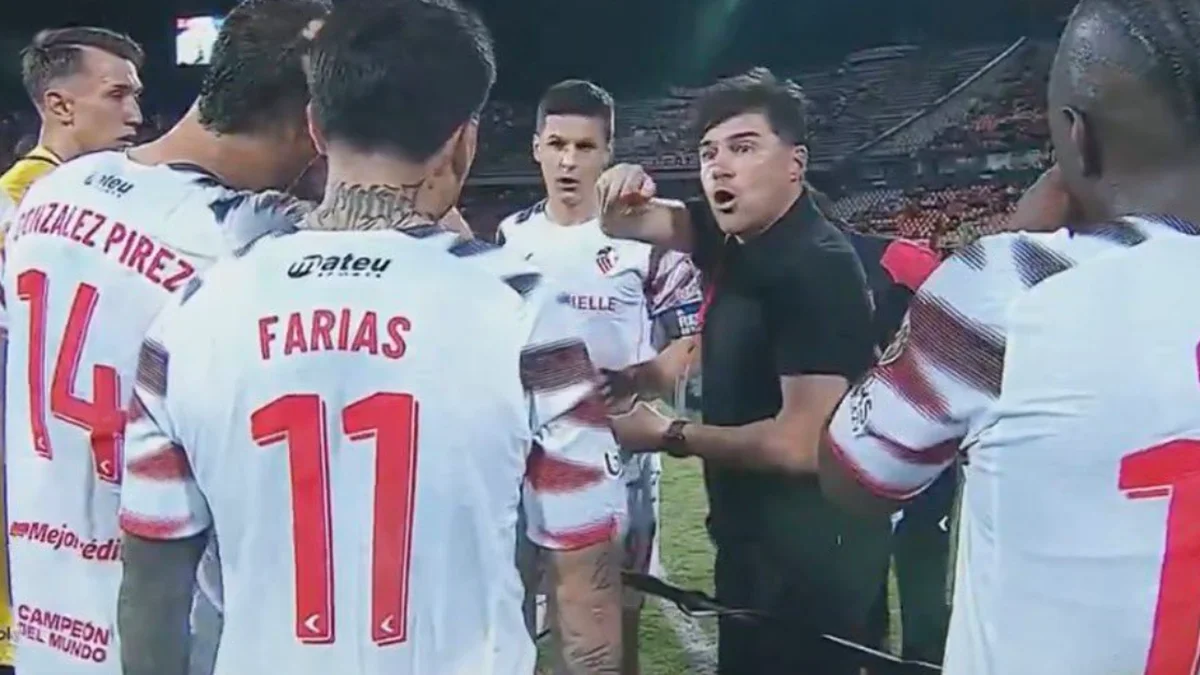 Pausa de hidratación en CONMEBOL: entre el cuidado del futbolista y la mercantilización del fútbol