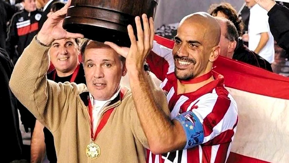 Alejandro Sabella tendrá su estatua en el Estadio UNO de Estudiantes