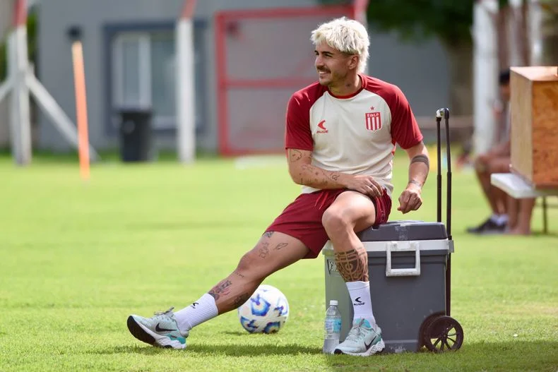 Gabriel Neves, uno de los que más minutos sumó en el arranque del campeonato