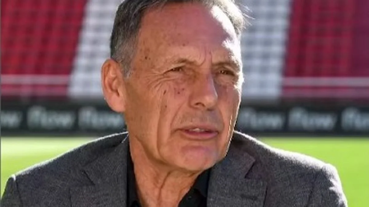 Estudiantes continúa despidiendo a Miguel Ángel Russo