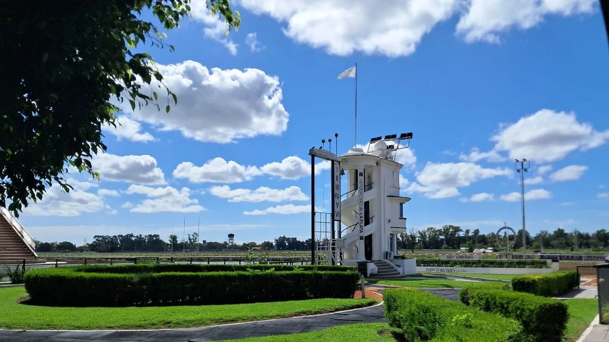 En protesta: El Hipódromo de La Plata volvió a suspender actividades