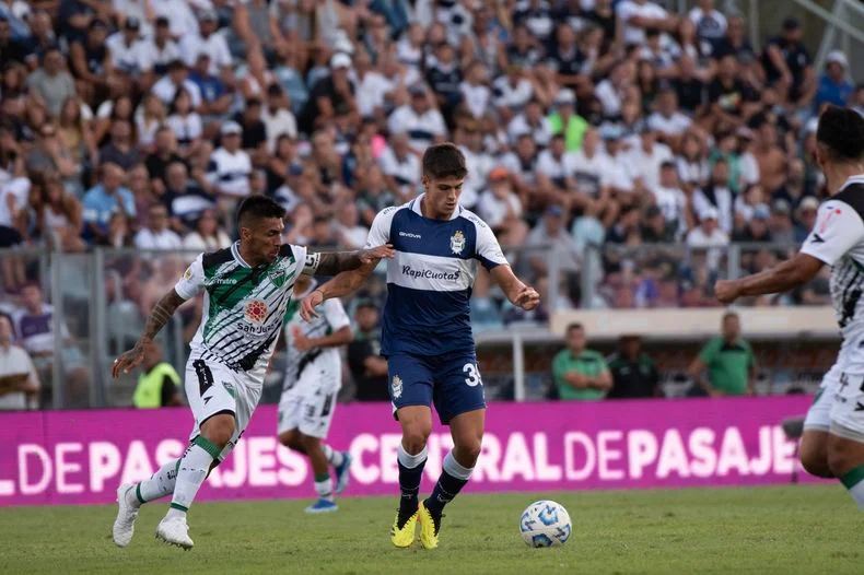 Facundo Di Biasi tendr&aacute; su primera vez como titular en Gimnasia