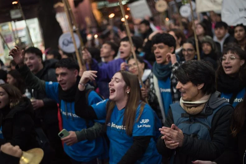 La UNLP realizar&aacute; una nueva marcha de antorchas en el centro platense