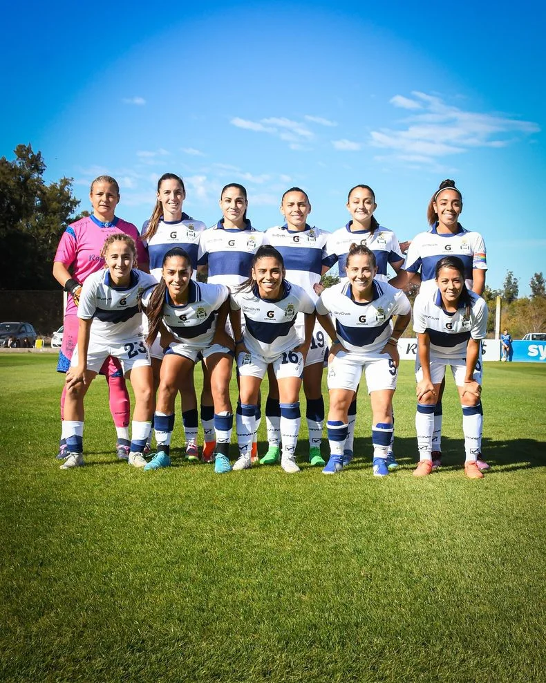 Gimnasia perdi&oacute; en Abasto y se aleja de la lucha por el campeonato