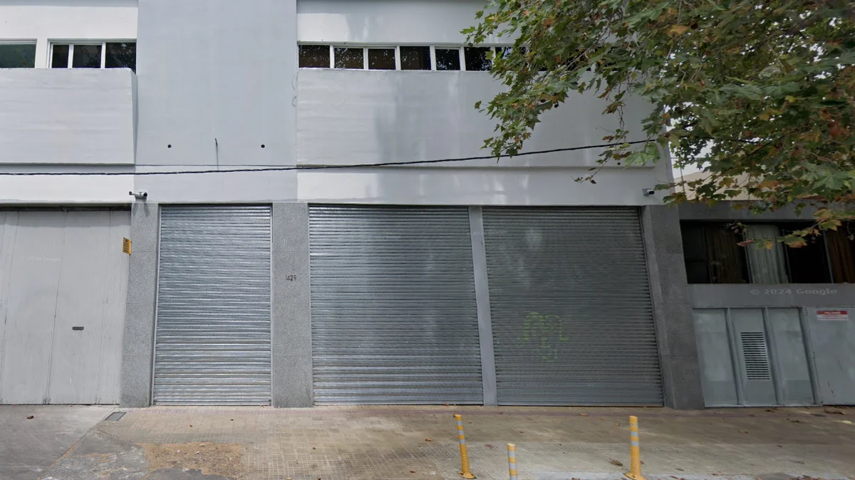 Ola de despidos preocupa a los trabajadores de Laboratorios Bagó en La Plata