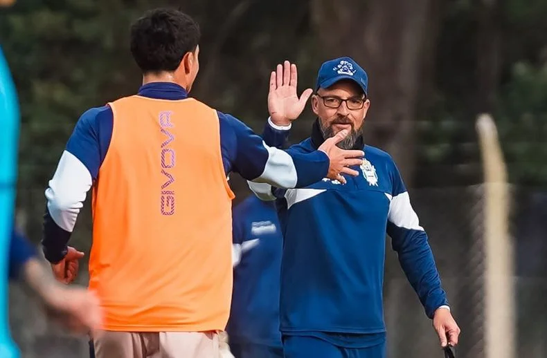 Alejandro Orfila analiza el equipo para el domingo en el Bosque