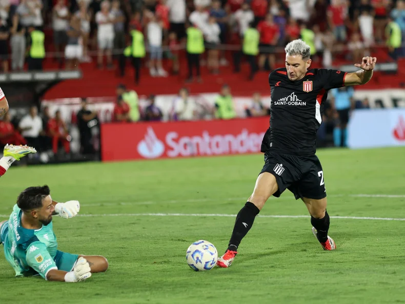 Alario la tuvo para Estudiantes