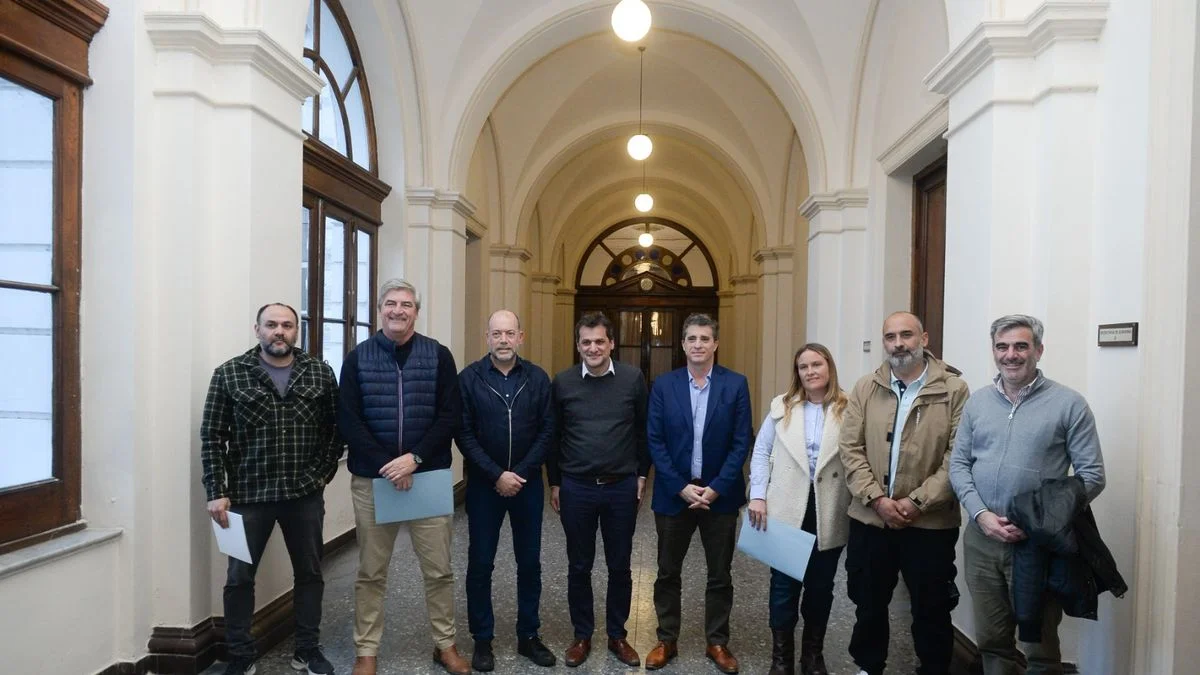 En La Plata se dieron la mano por una campaña limpia