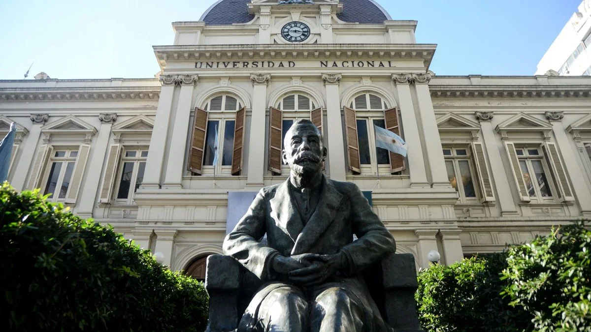 Una Facultad de la UNLP funcionará con normalidad pese al paro de la CGT