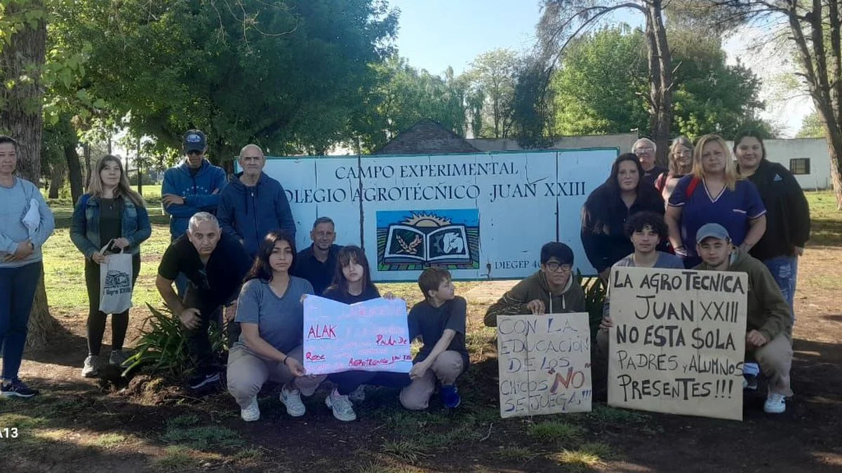 Clausura de la Agrotécnica Juan XXIII: la comunidad educativa de La Plata se organiza