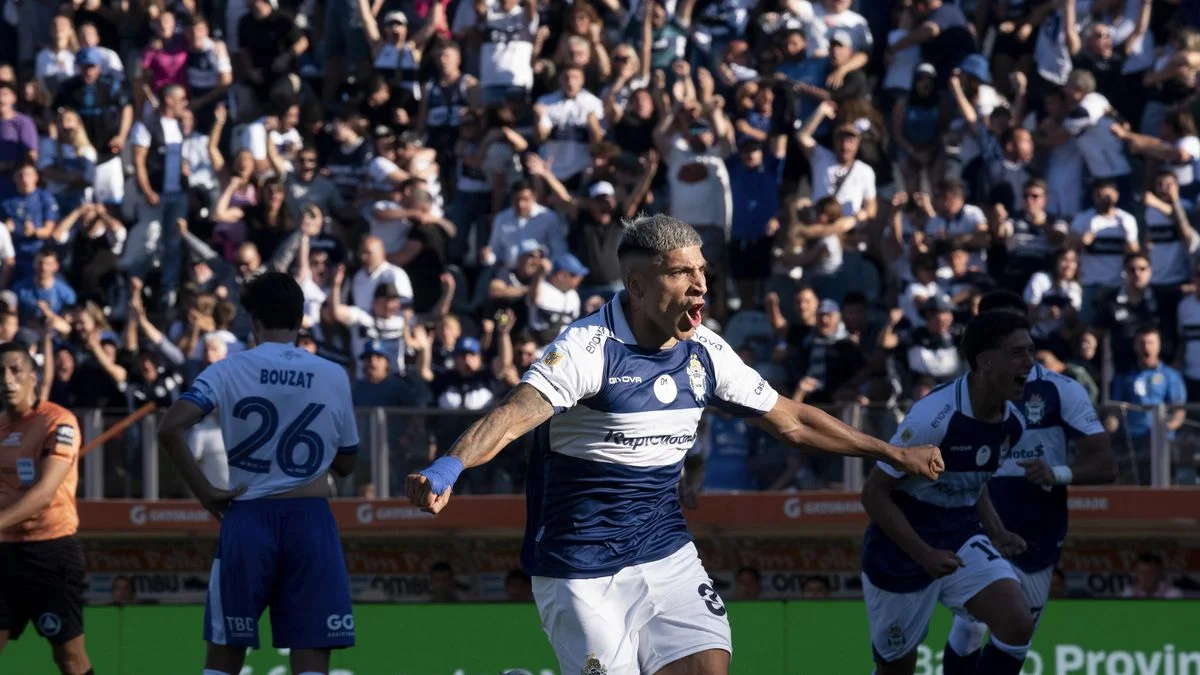 Gimnasia visita a Platense buscando un lugar en los Play Off