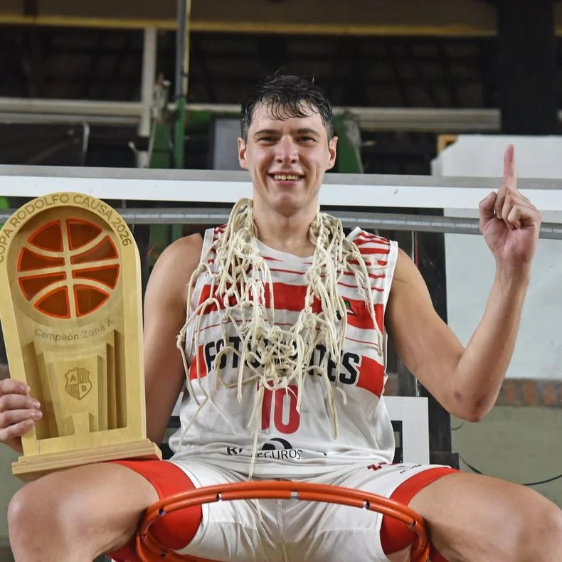 Facundo Vallejo, la gran figura de este equipo, la rompió en la final y gritó campeón