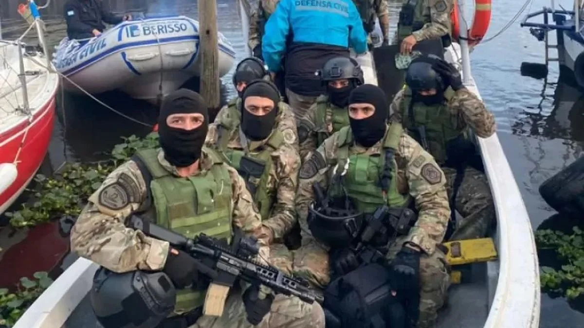Realizaron un megaoperativo antidroga en La Plata y Berisso