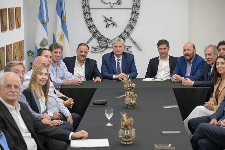 Kicillof se reunió con gobernadores y arranca el Tour 2027