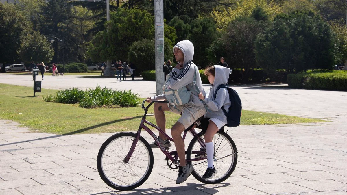 Domingo de pascuas con sol y clima fresco en La Plata