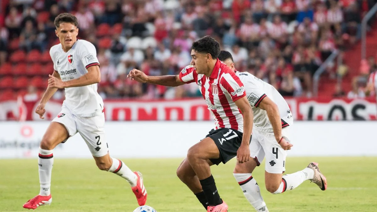 En un final con polémica, Estudiantes igualó frente a Newell's