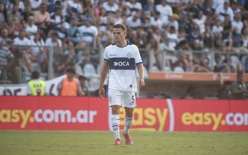 Ignacio Miram&oacute;n asusto a todo Gimnasia, pero descartaron que sufriera una lesi&oacute;n