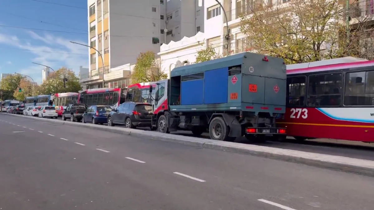 Caos de tránsito en el centro de La Plata: ¿hasta cuándo habrá cortes?