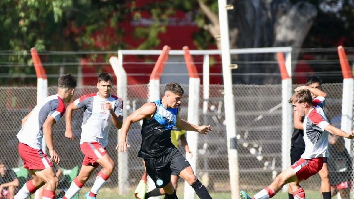 La Reserva de Estudiantes y Villa San Carlos se enfrentaron en un amistoso