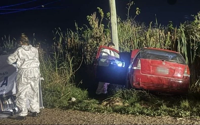 El auto robado a la mam&aacute; de Kim G&oacute;mez por dos menores volc&oacute; en 28 y 83