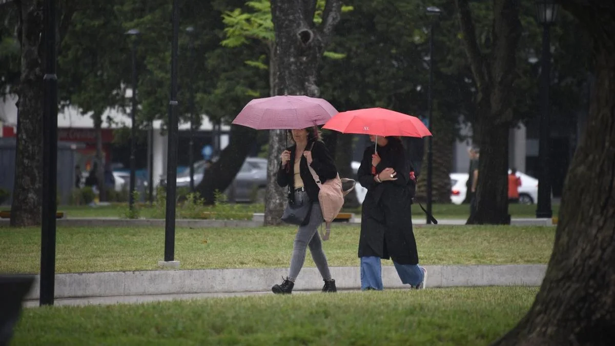 Domingo en La Plata: lluvias, calor y alerta amarilla nuevamente