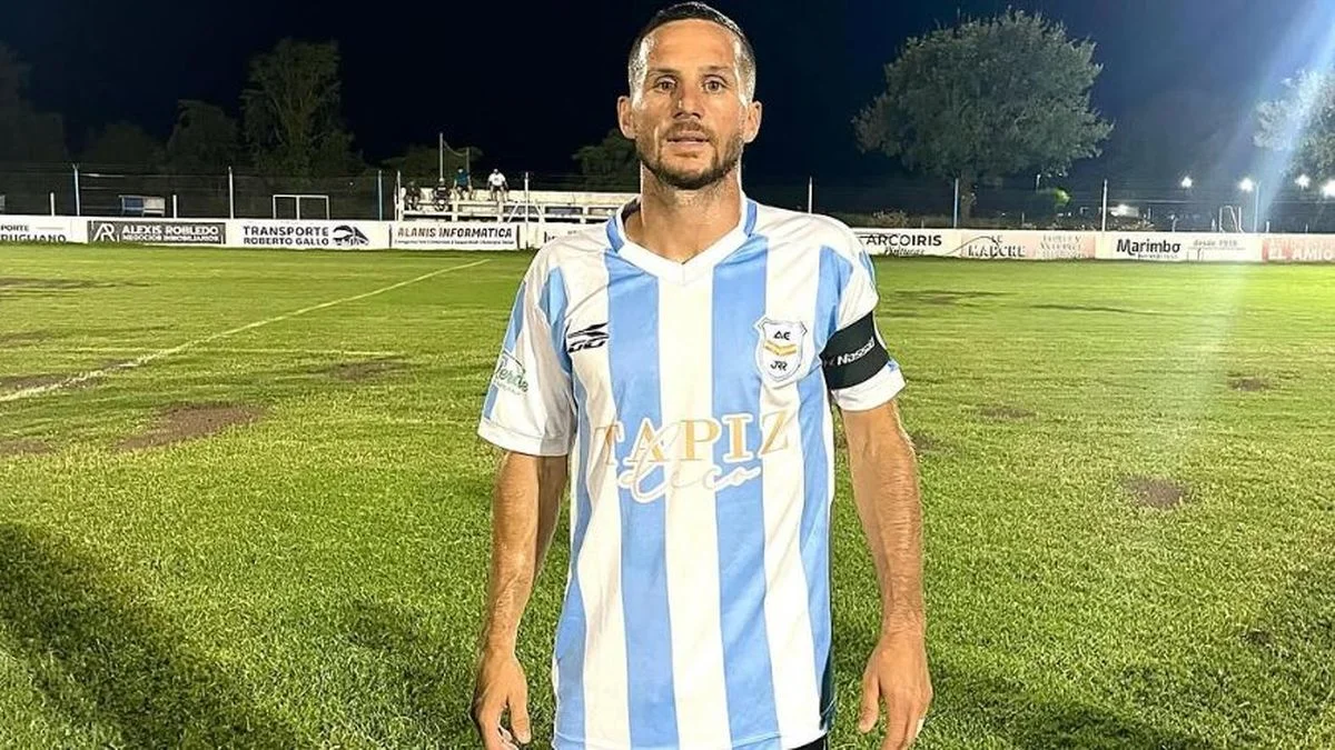Con la 10 en la espalda, Pablo Piatti volvió a jugar al fútbol