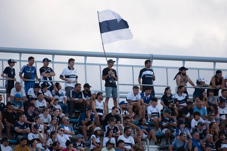 Gimnasia amplió la capacidad de su estadio con la segunda bandeja de la Platea H