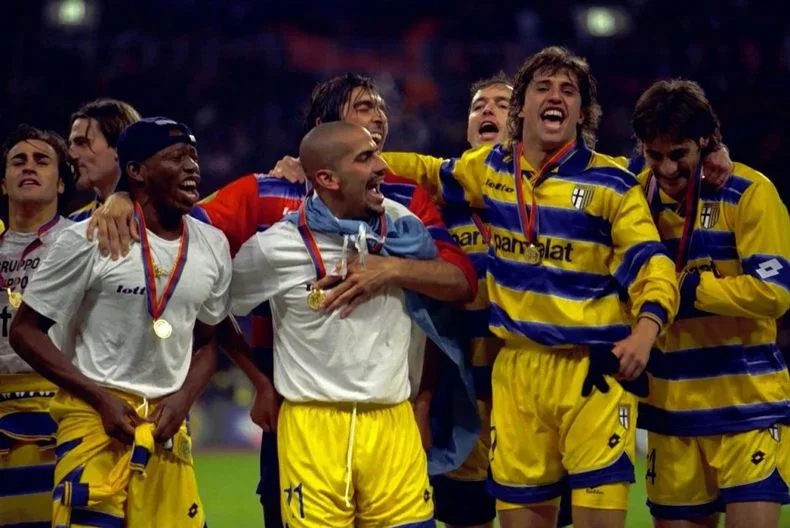 Ver&oacute;n junto a Crespo, uno de los argentinos con los que comparti&oacute; en Parma