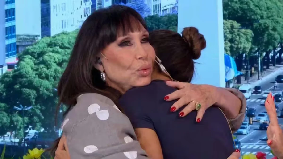 Tras el escándalo, Moria Casán y Cinthia Fernández se reconciliaron al aire