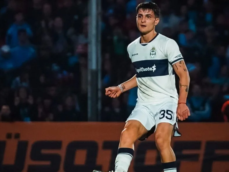 Juan Cruz Cortazzo, jugador de Gimnasia y Esgrima La Plata e hijo de la contadora detenida