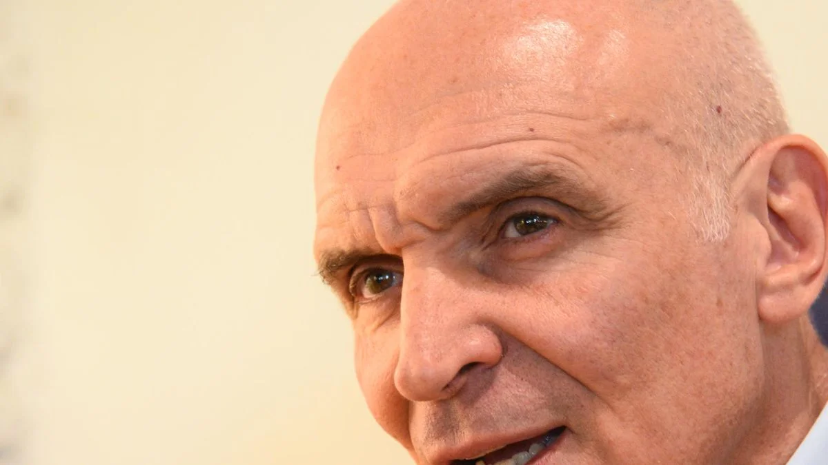 Espert también renunció a la presidencia de la Comisión de Presupuesto