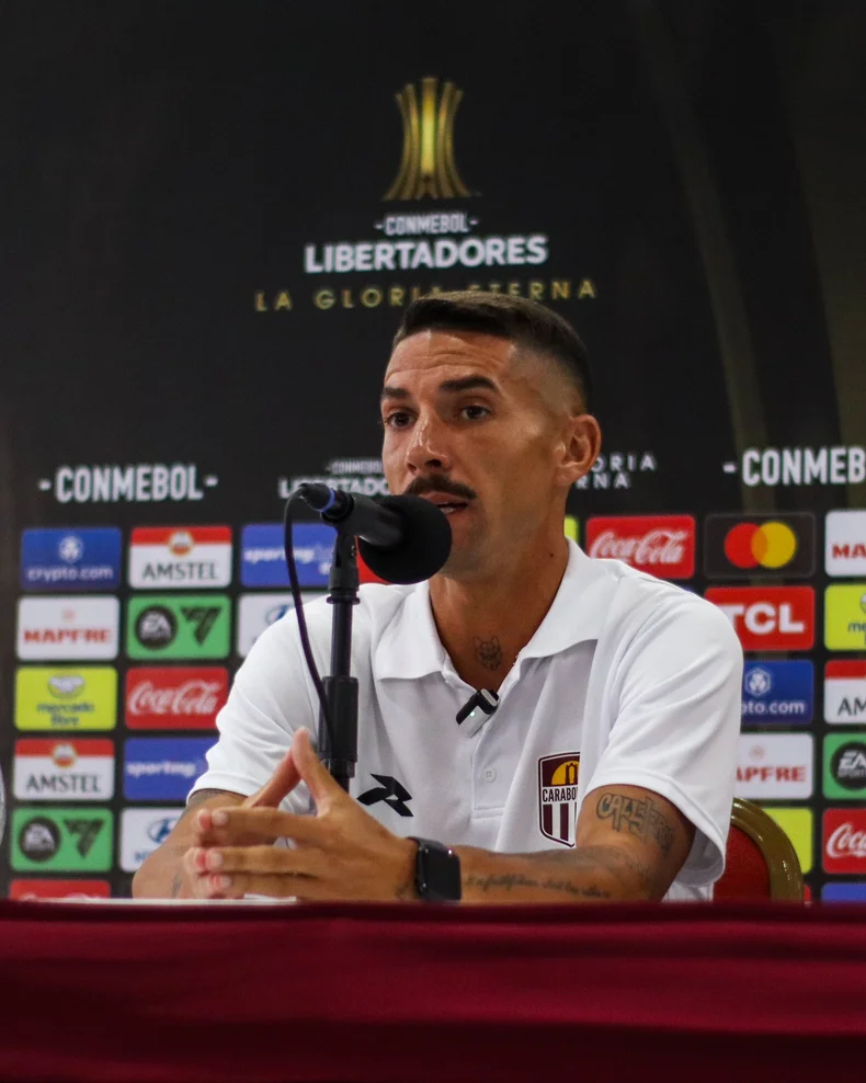 Diego Merino en conferencia de prensa