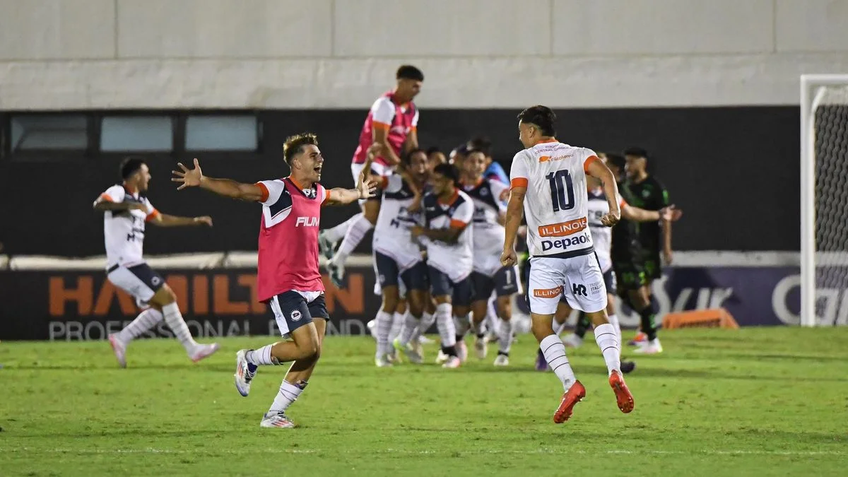 Central Córdoba dio el batacazo y Gimnasia enfrentará a Messi en Copa Argentina