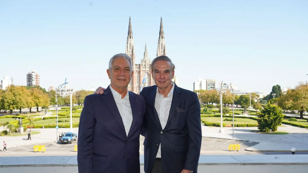 Pichetto con Alak en La Plata y otra foto de un peronismo que huele sangre