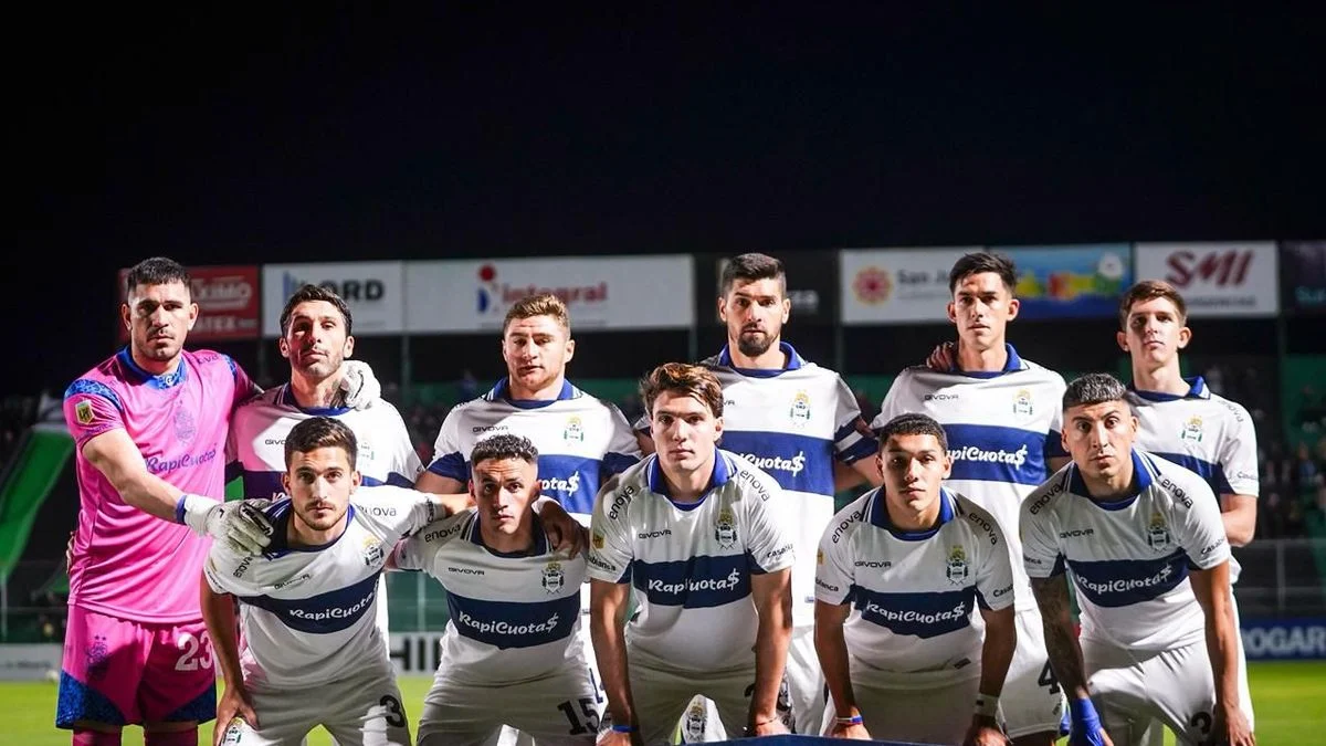 Gimnasia tropezó en San Juan y no se despega