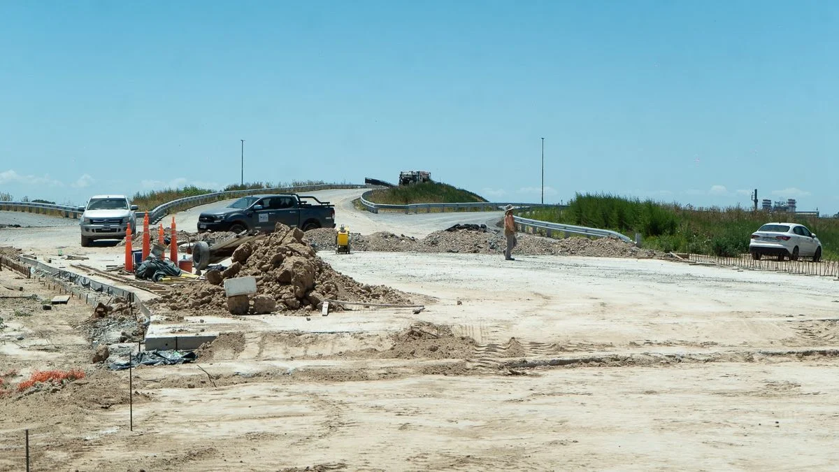 Avenida 520: avanza la obra hidráulica en el nuevo distribuidor vial
