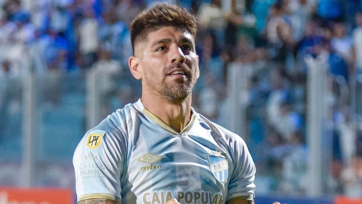 Leandro Díaz festejó y Lucas Pusineri goleó en su debut