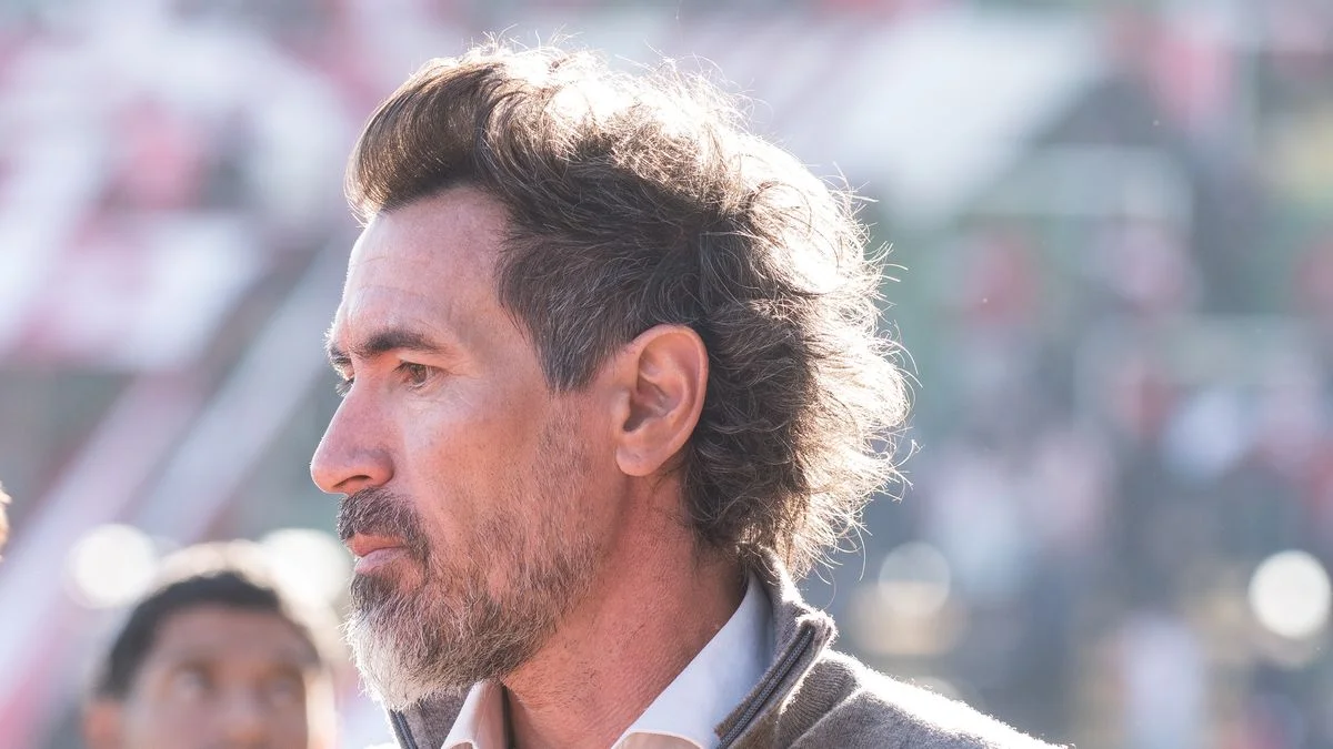 "Debo pensar y determinar si voy a seguir o no en Estudiantes", dijo Eduardo Domínguez