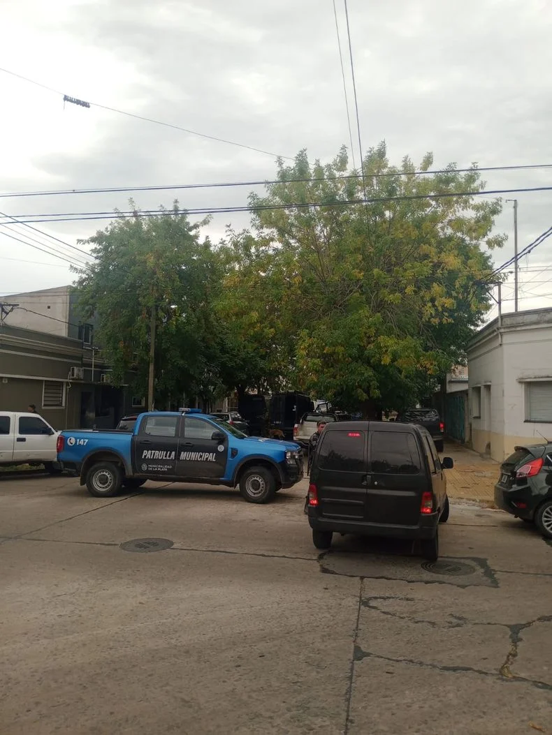Vecinos de Barrio Norte La Plata, encerrados por recomendaci&oacute;n del Grupo Halc&oacute;n