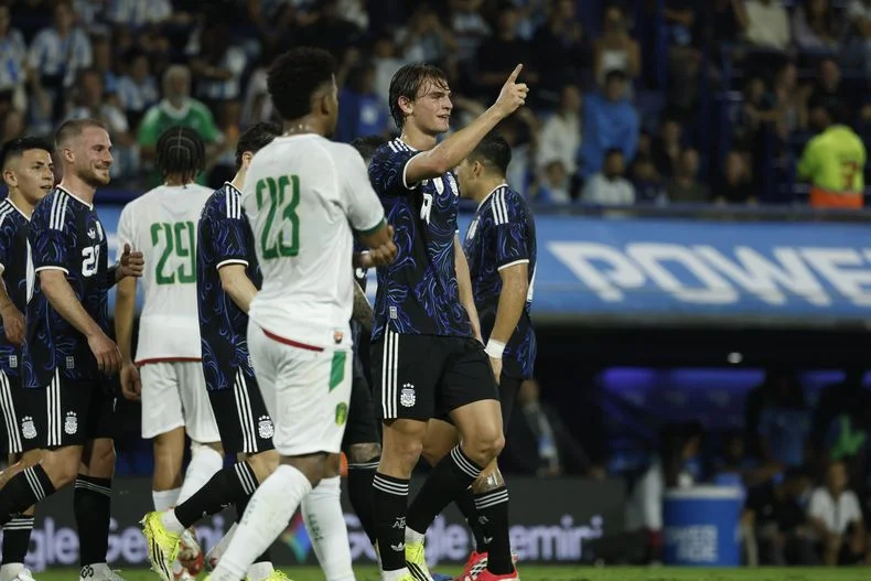 La Selecci&oacute;n Argentina venci&oacute; 2-1 a Mauritania en La Bombonera pero qued&oacute; en deuda con el juego