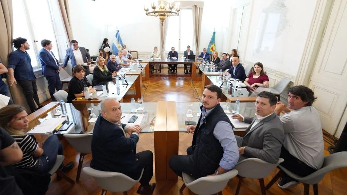El Presupuesto 2026 avanza sin endeudamiento y abre una tensa negociación política