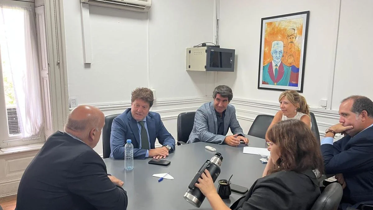 El radicalismo vuelve a la carga contra IOMA por las deudas en la provincia