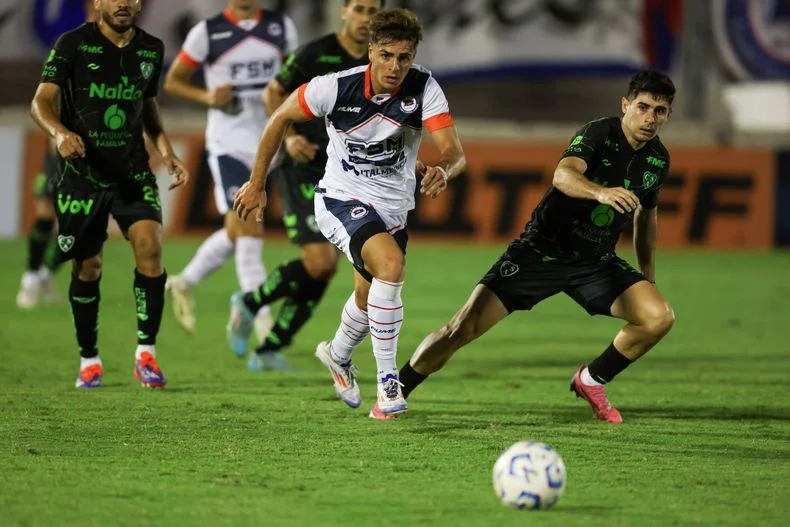 Joaqu&iacute;n Messi, titular con Central C&oacute;rdoba de Rosario en Copa Argentina