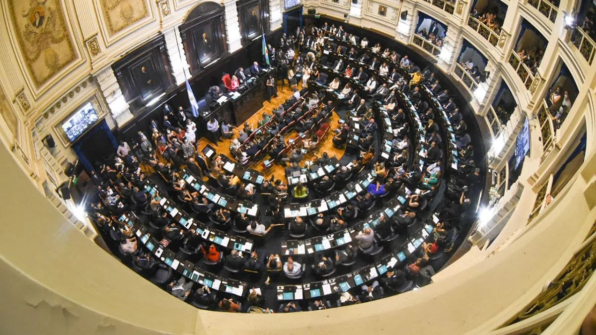 Diputados libertarios buscan eliminar la ley de paridad de género en provincia de Buenos Aires