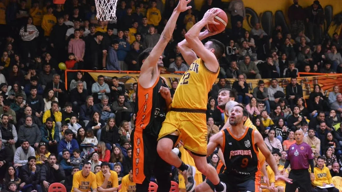Reconquista venció a Unión Vecinal y gritó campeón en La Plata