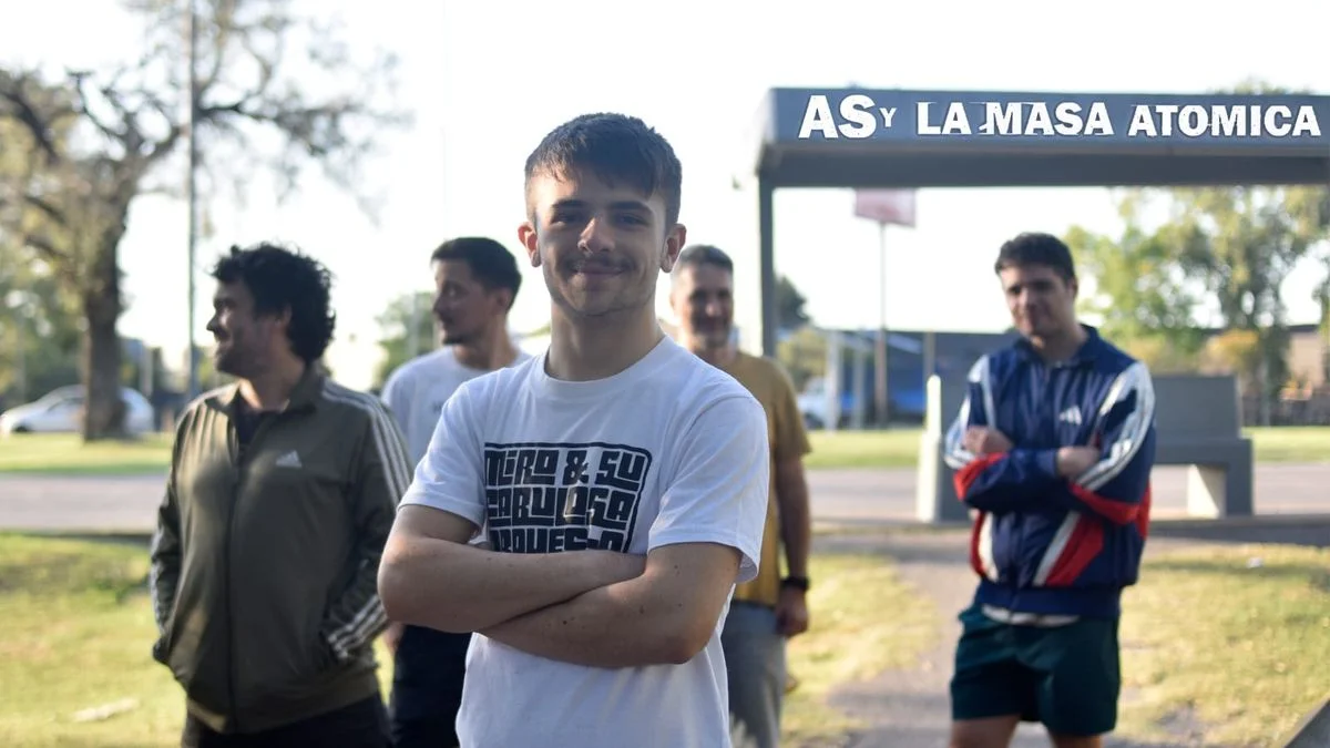 Una banda que no se olvidó de jugar: el regreso de As y la Masa Atómica